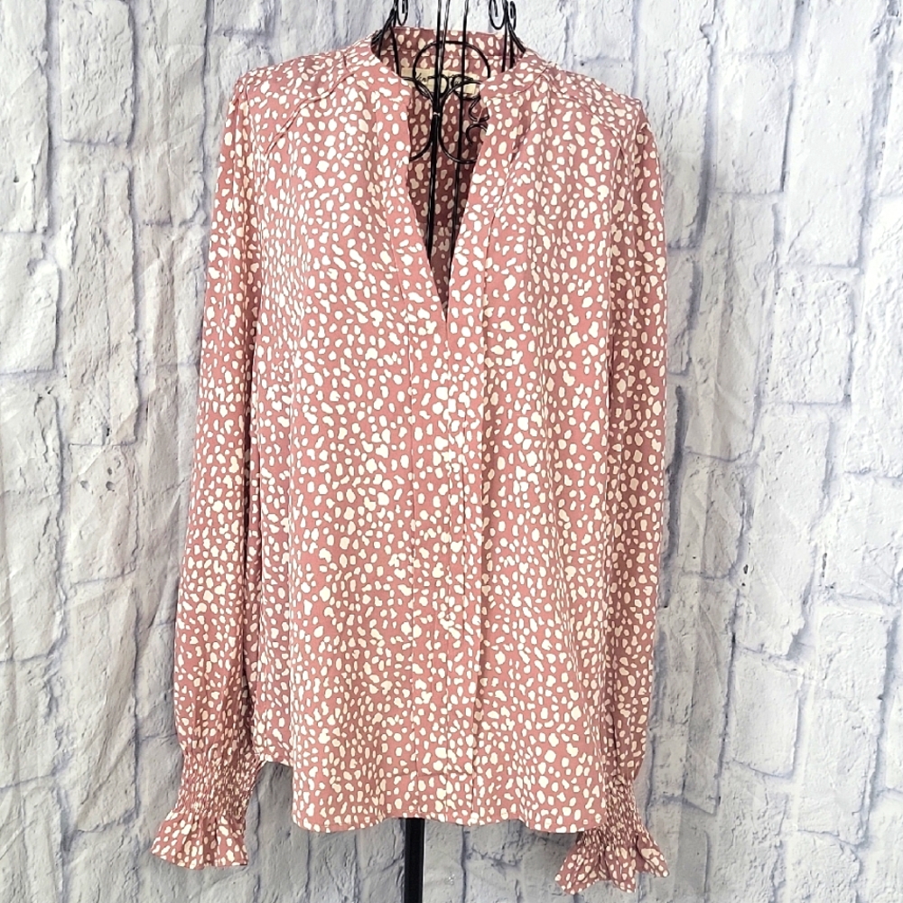 Vine & Love Pink and White Blouse